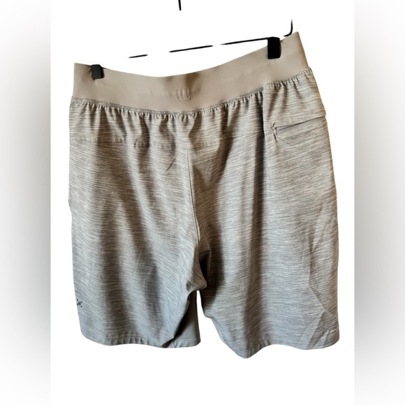 Lululemon Men’s The 9” Linerless Short Size M with Liner - Picture 4 of 13